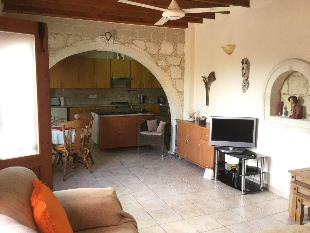 Residential Bungalow - STONE HOUSE BUNGALOW FOR SALE NEO CHORIO PAPHOS